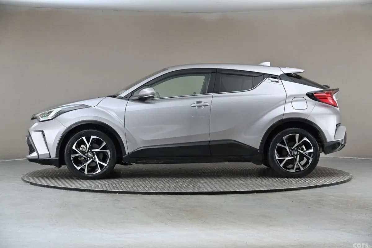 Toyota C-HR SUV, Petrol Hybrid, 2023, Silver