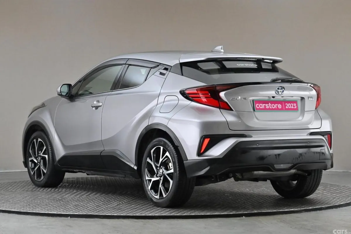 Toyota C-HR SUV, Petrol Hybrid, 2023, Silver