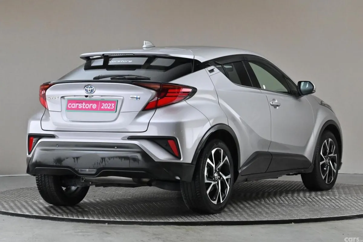 Toyota C-HR SUV, Petrol Hybrid, 2023, Silver
