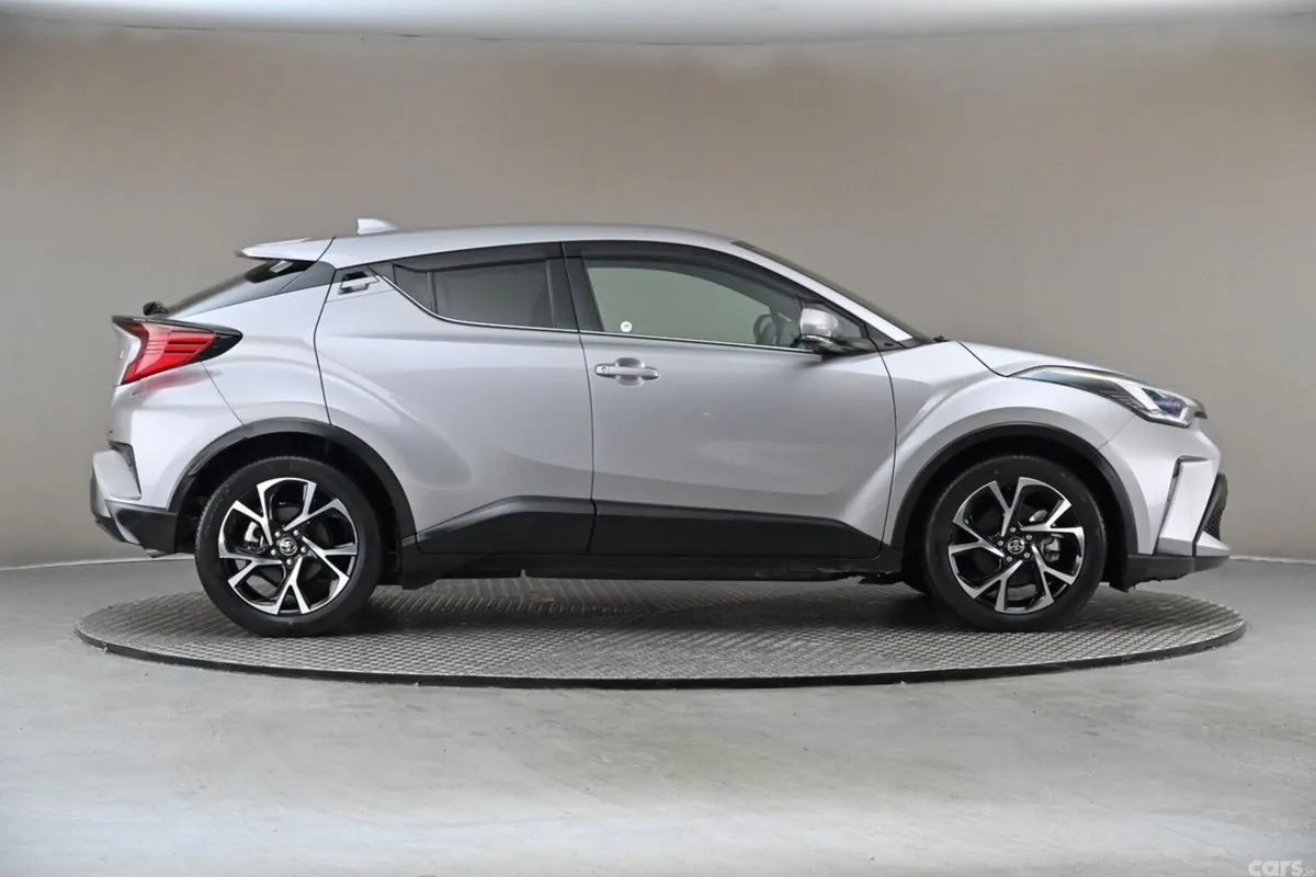 Toyota C-HR SUV, Petrol Hybrid, 2023, Silver