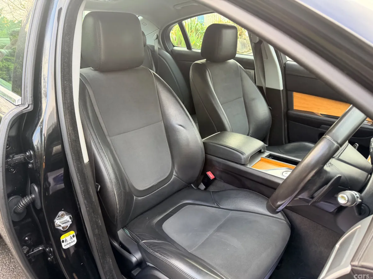 Jaguar XF Saloon, Diesel, 2012, Black