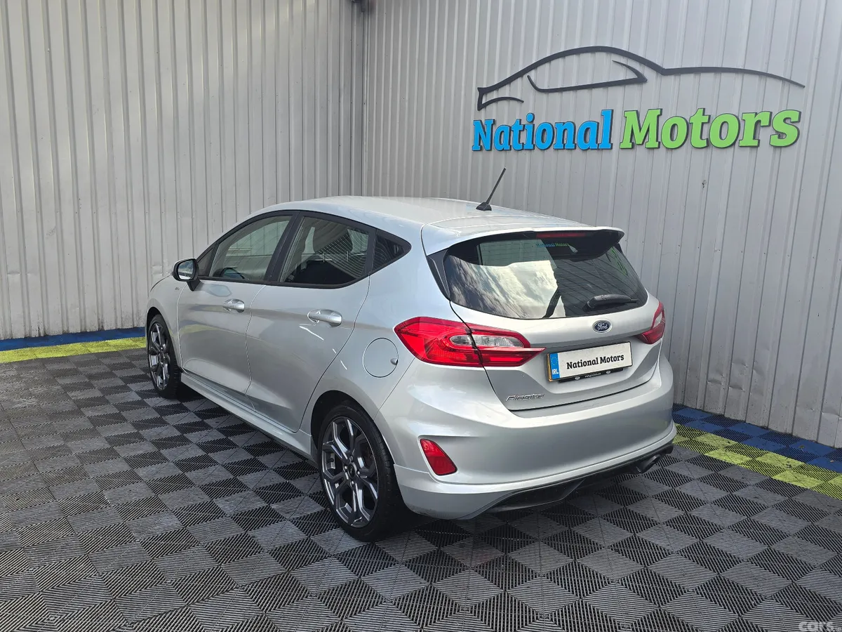 Ford Fiesta Hatchback, Petrol, 2019, Silver