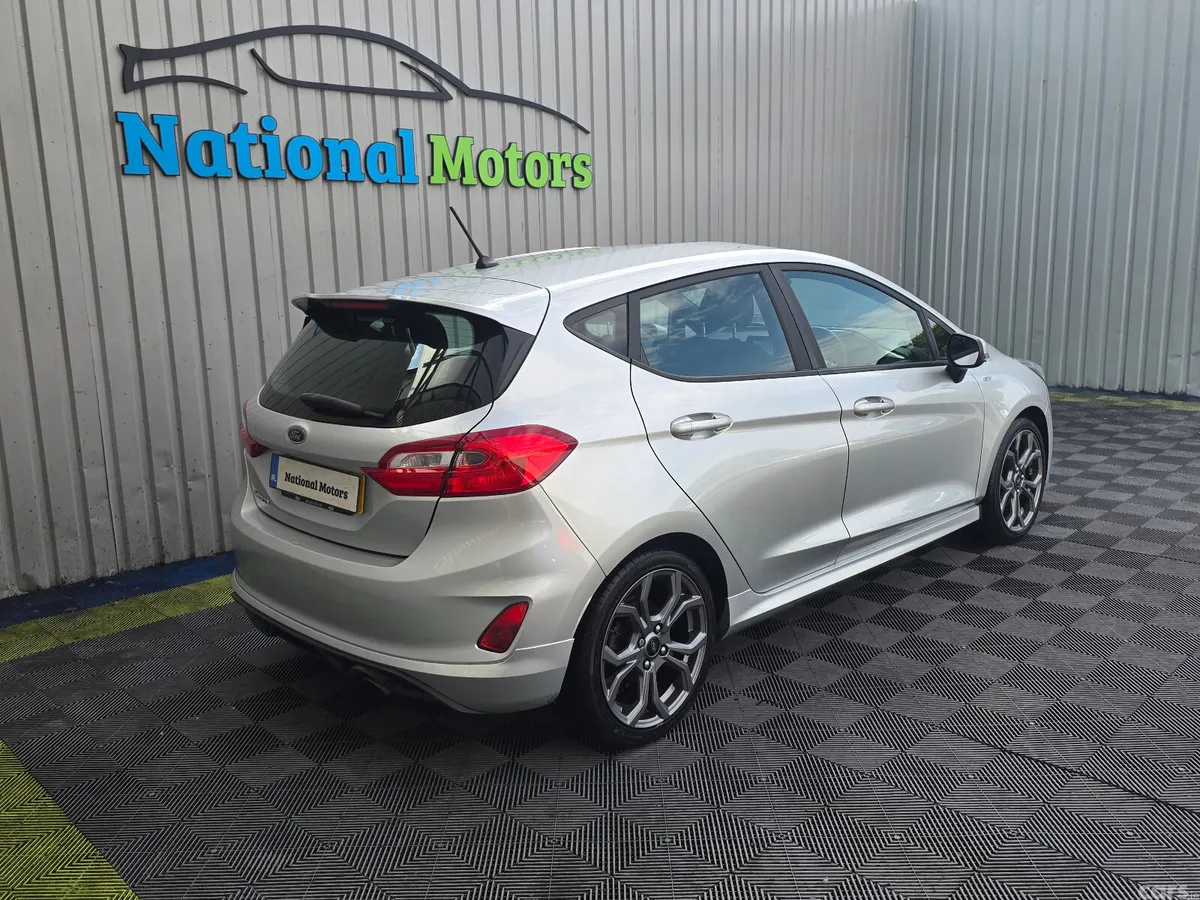 Ford Fiesta Hatchback, Petrol, 2019, Silver