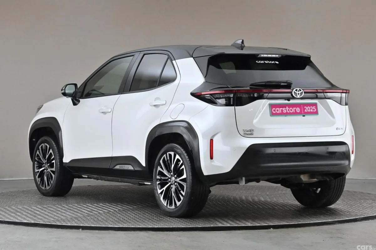 Toyota Yaris Cross SUV, Petrol Hybrid, 2025, White