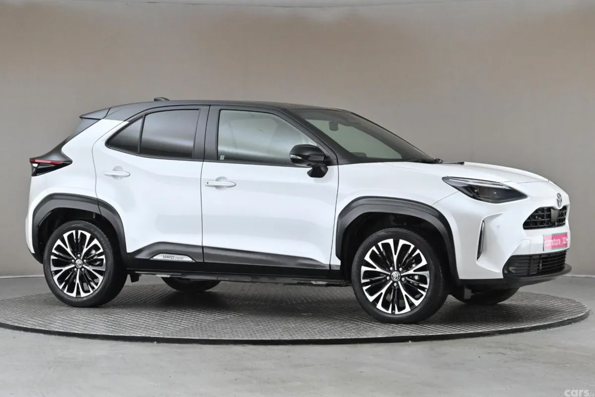 Toyota Yaris Cross SUV, Petrol Hybrid, 2025, White