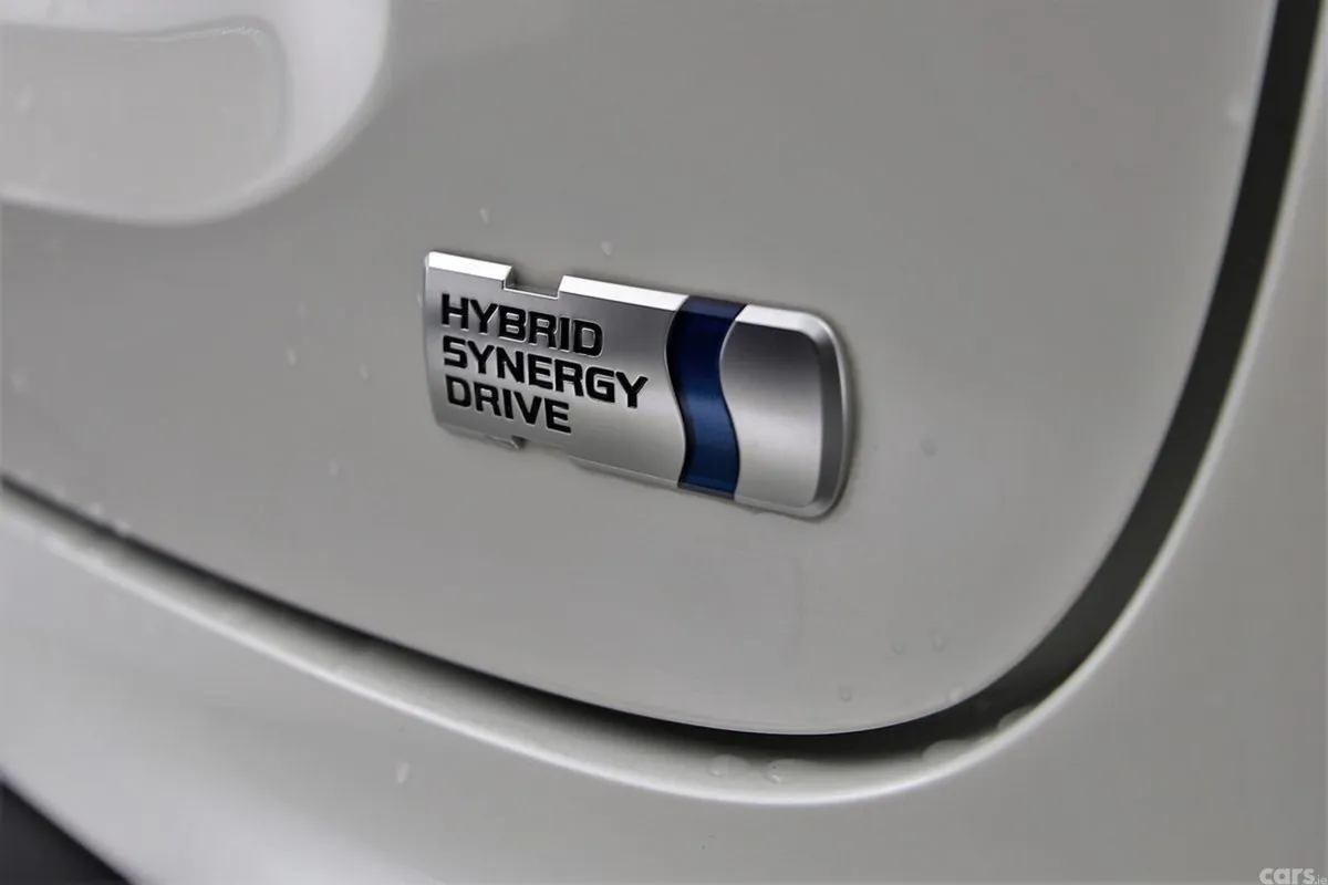 Toyota Yaris Cross SUV, Petrol Hybrid, 2025, White