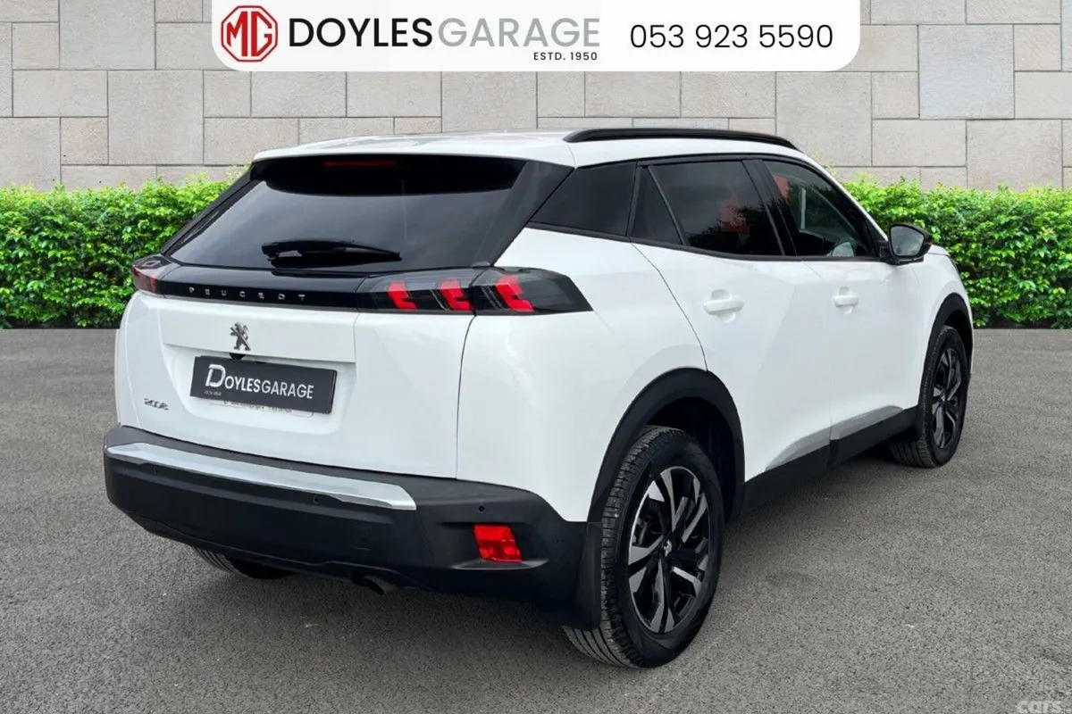 Peugeot 2008 SUV, Petrol, 2022, White