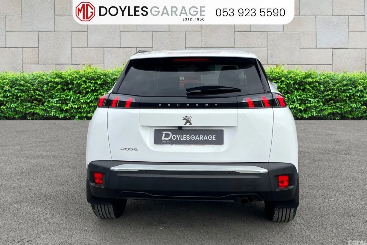 Peugeot 2008 SUV, Petrol, 2022, White