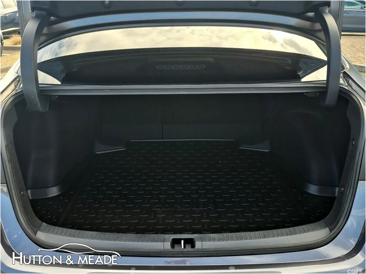 Toyota Corolla Saloon, Petrol Hybrid, 2023, Grey