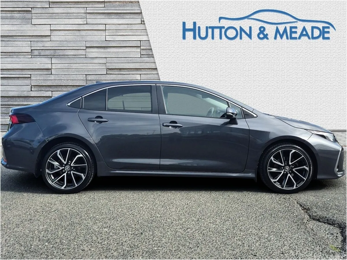 Toyota Corolla Saloon, Petrol Hybrid, 2023, Grey