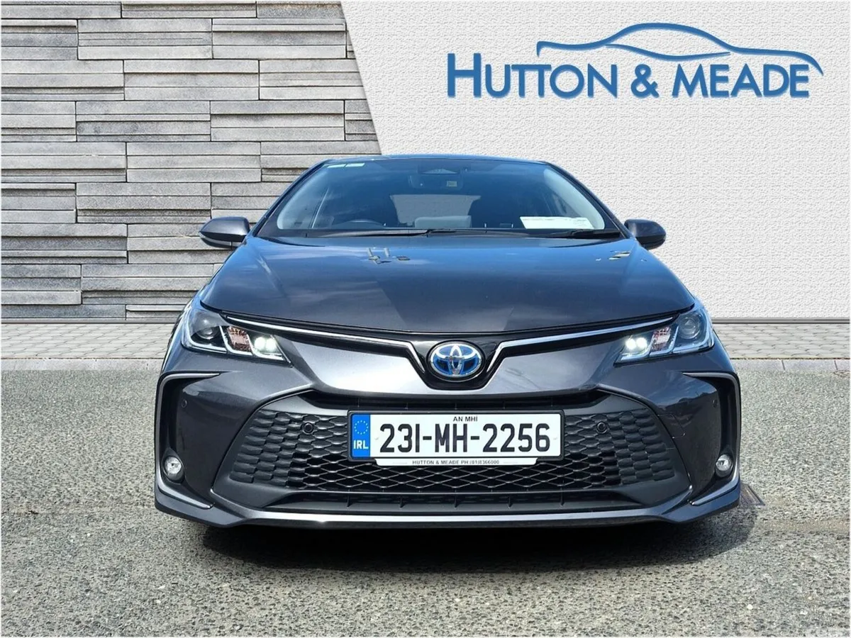 Toyota Corolla Saloon, Petrol Hybrid, 2023, Grey