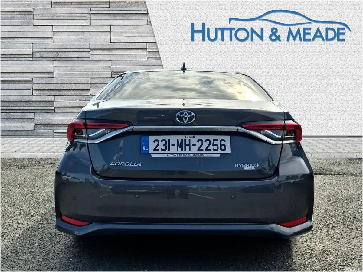 Toyota Corolla Saloon, Petrol Hybrid, 2023, Grey