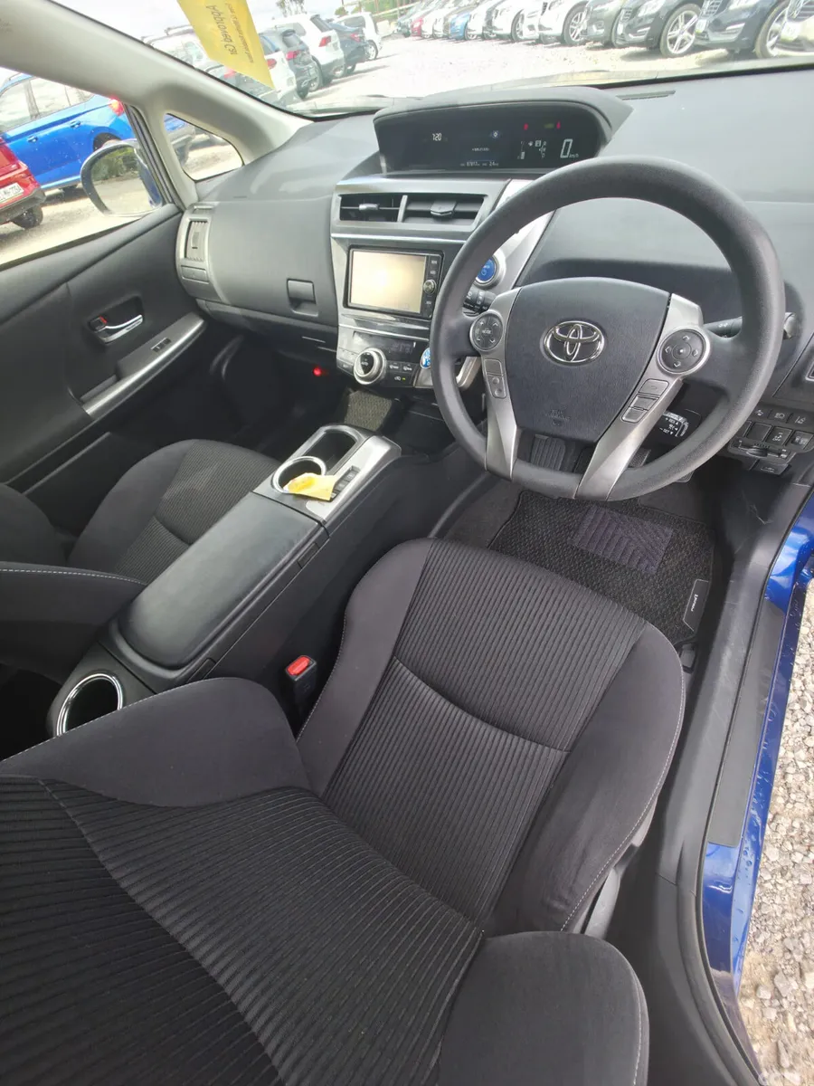 Toyota Prius Estate, Petrol Hybrid, 2017, Blue