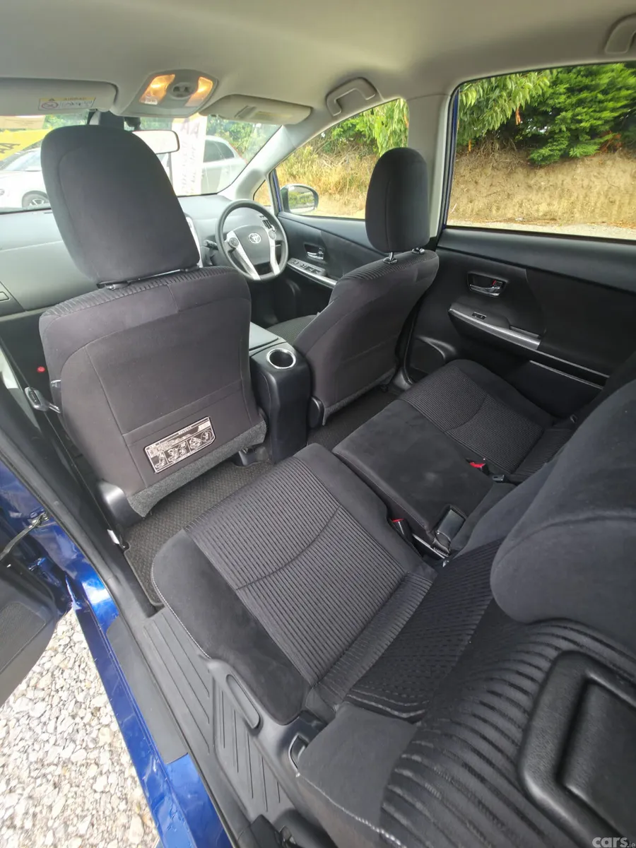 Toyota Prius Estate, Petrol Hybrid, 2017, Blue