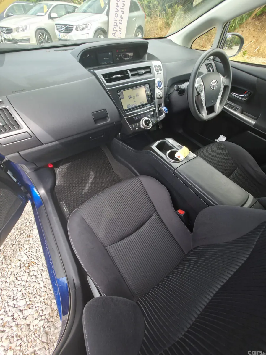 Toyota Prius Estate, Petrol Hybrid, 2017, Blue