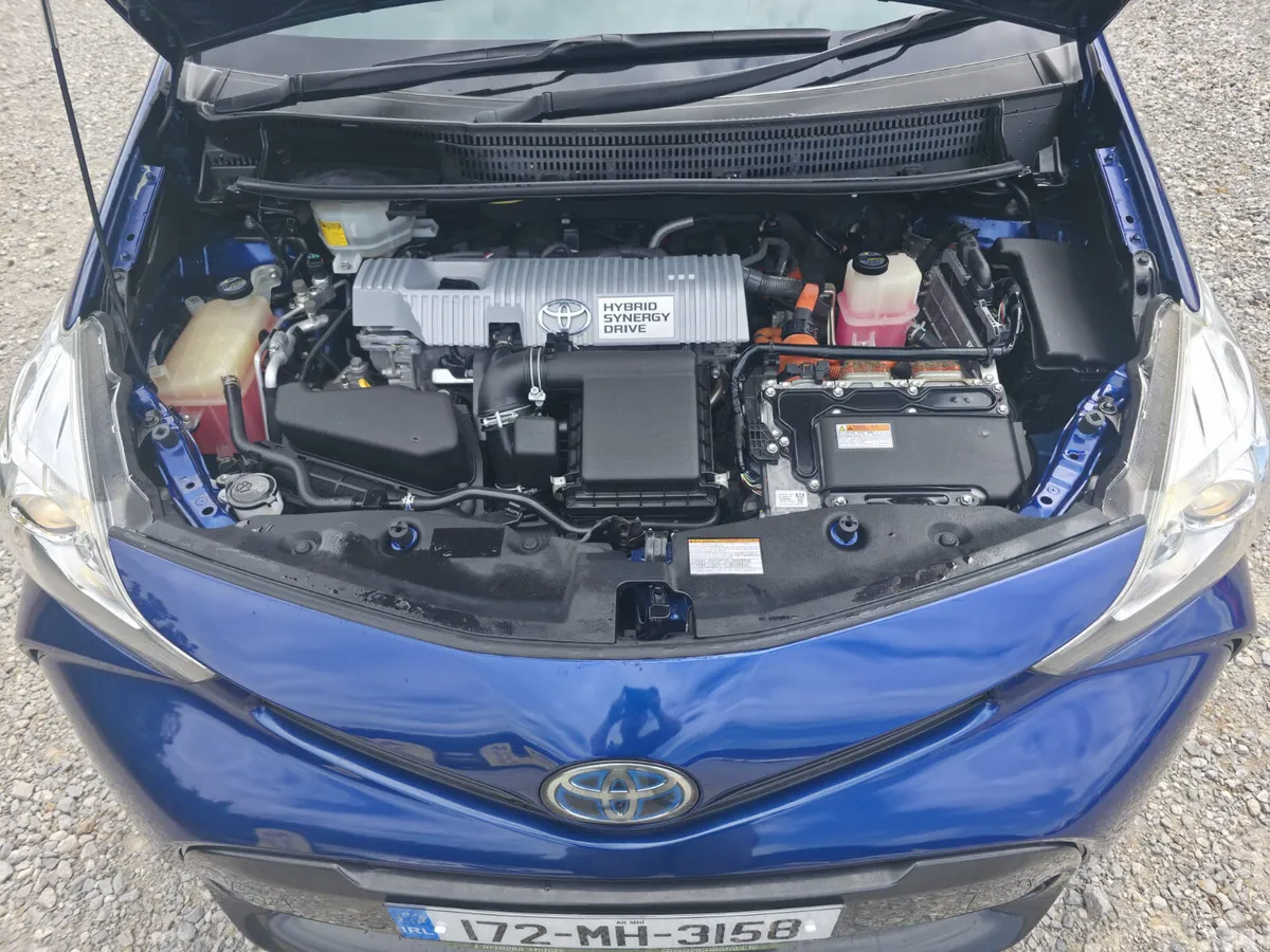 Toyota Prius Estate, Petrol Hybrid, 2017, Blue