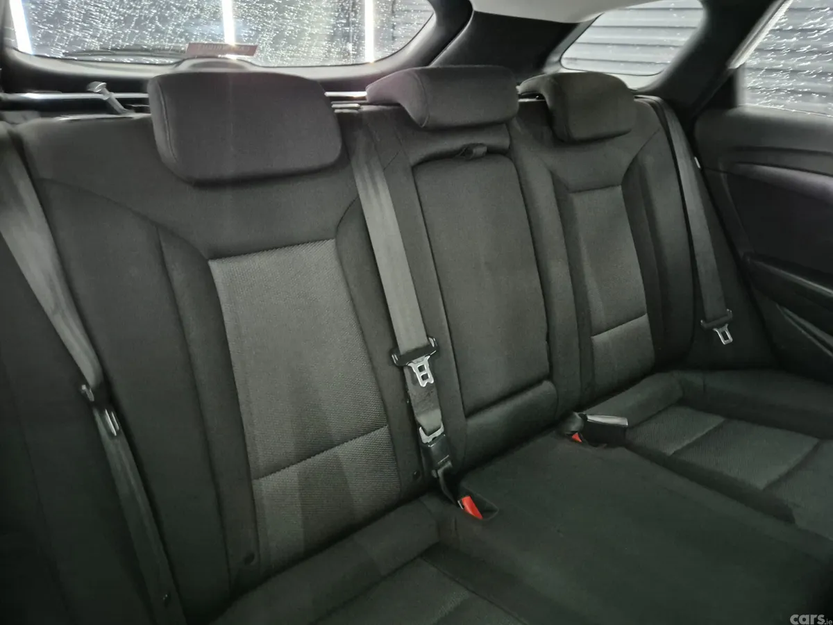 Hyundai i40 Estate/Jeep, Diesel, 2014, Grey