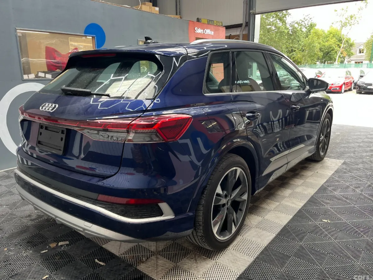Audi Q4 e-tron SUV, Electric, 2025, Blue