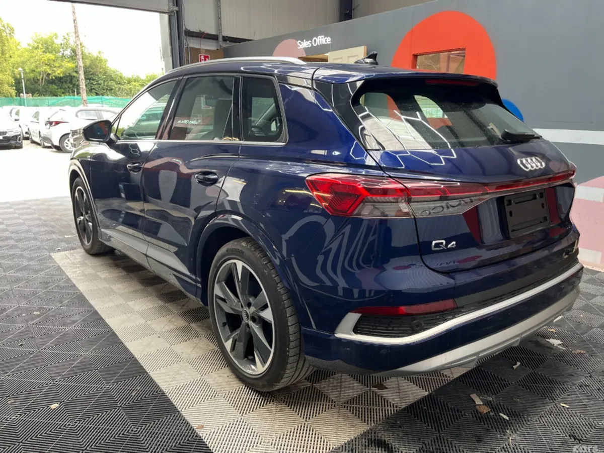 Audi Q4 e-tron SUV, Electric, 2025, Blue