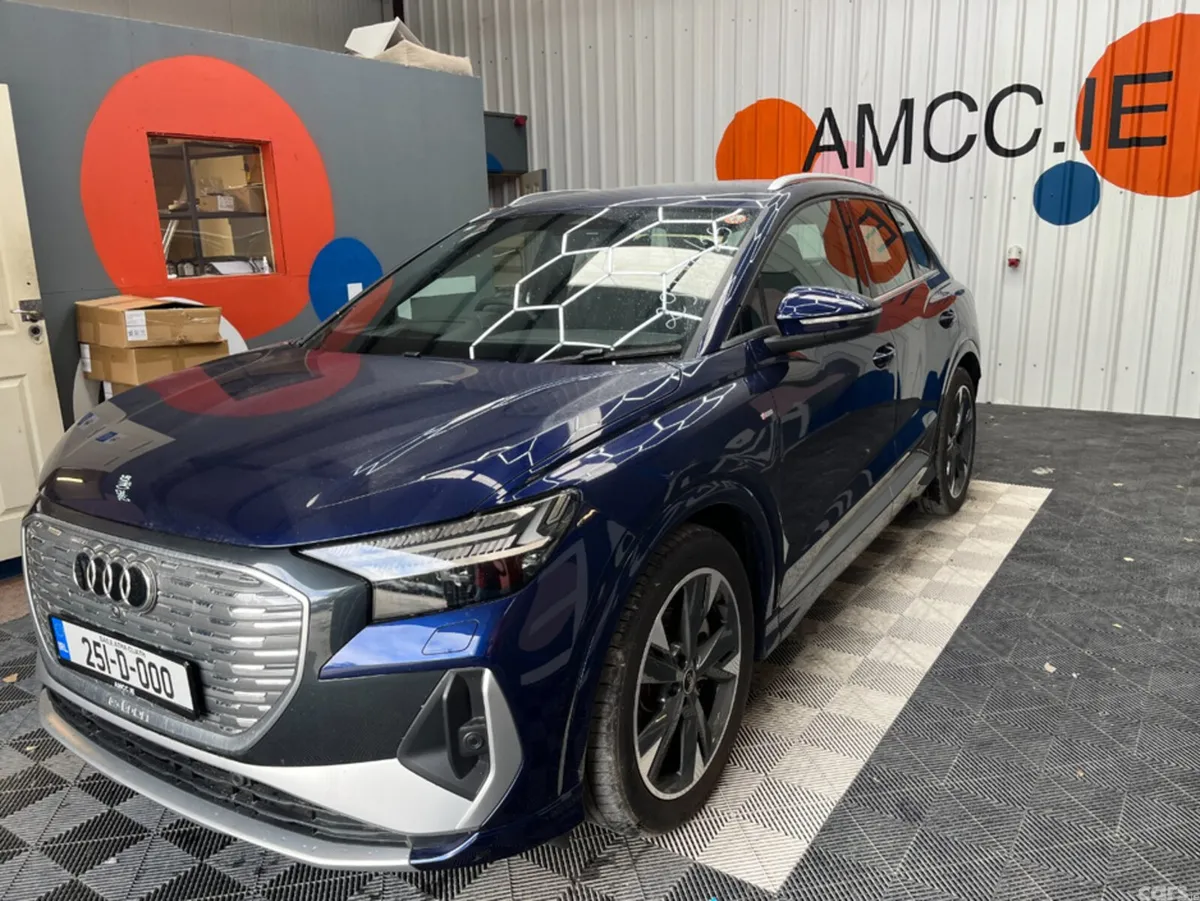 Audi Q4 e-tron SUV, Electric, 2025, Blue