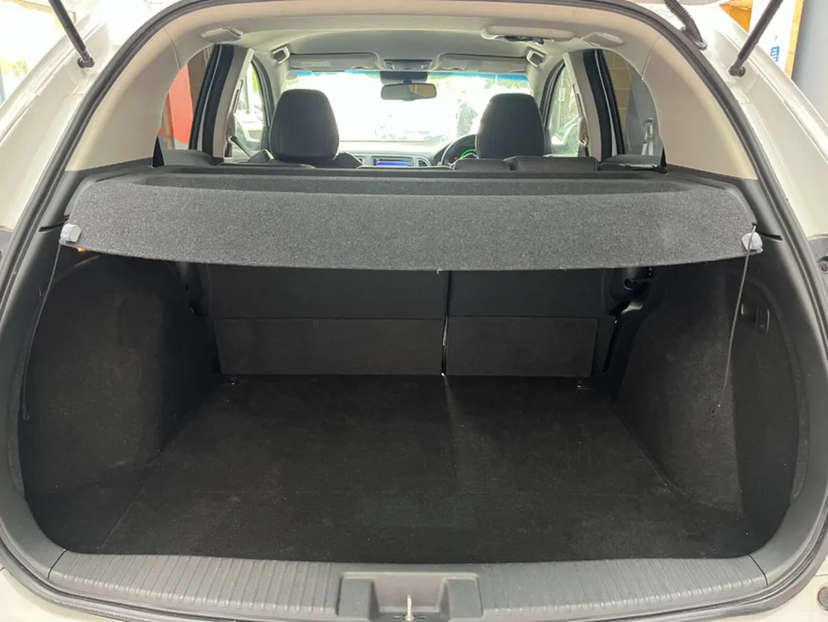 Honda Vezel SUV, Petrol, 2018, White