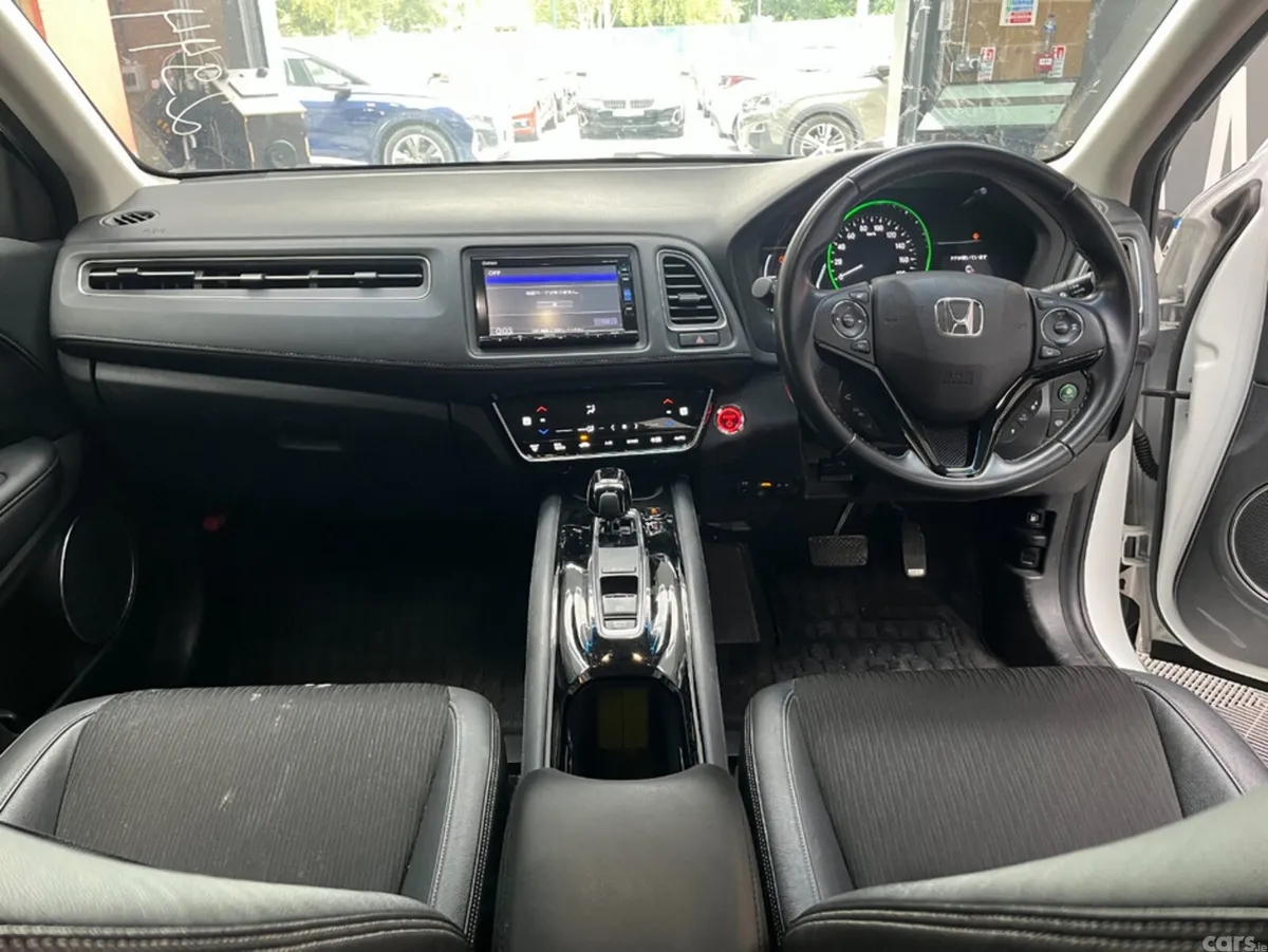 Honda Vezel SUV, Petrol, 2018, White