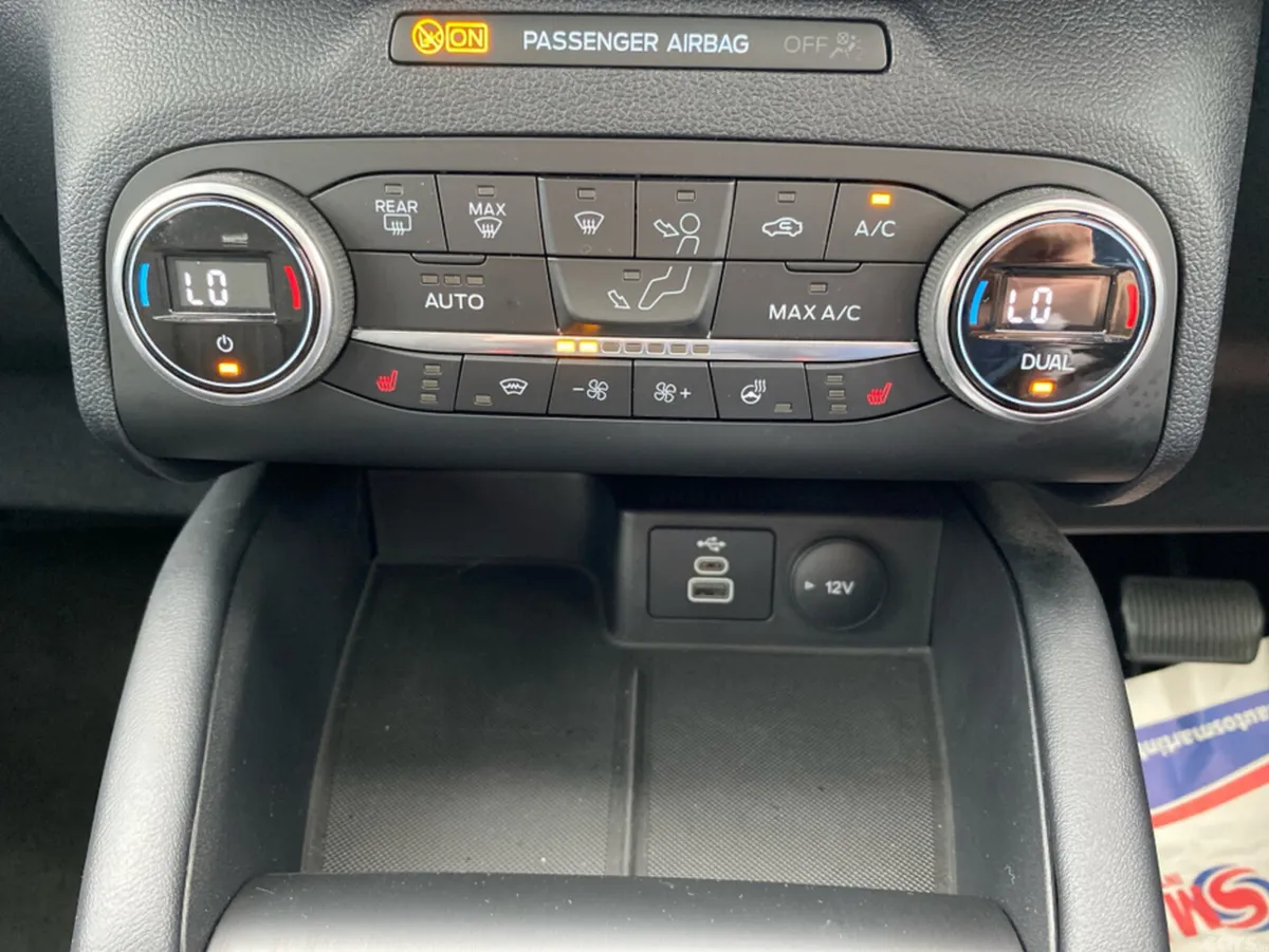 Ford Kuga MPV, Petrol Plug-in Hybrid, 2022, Grey