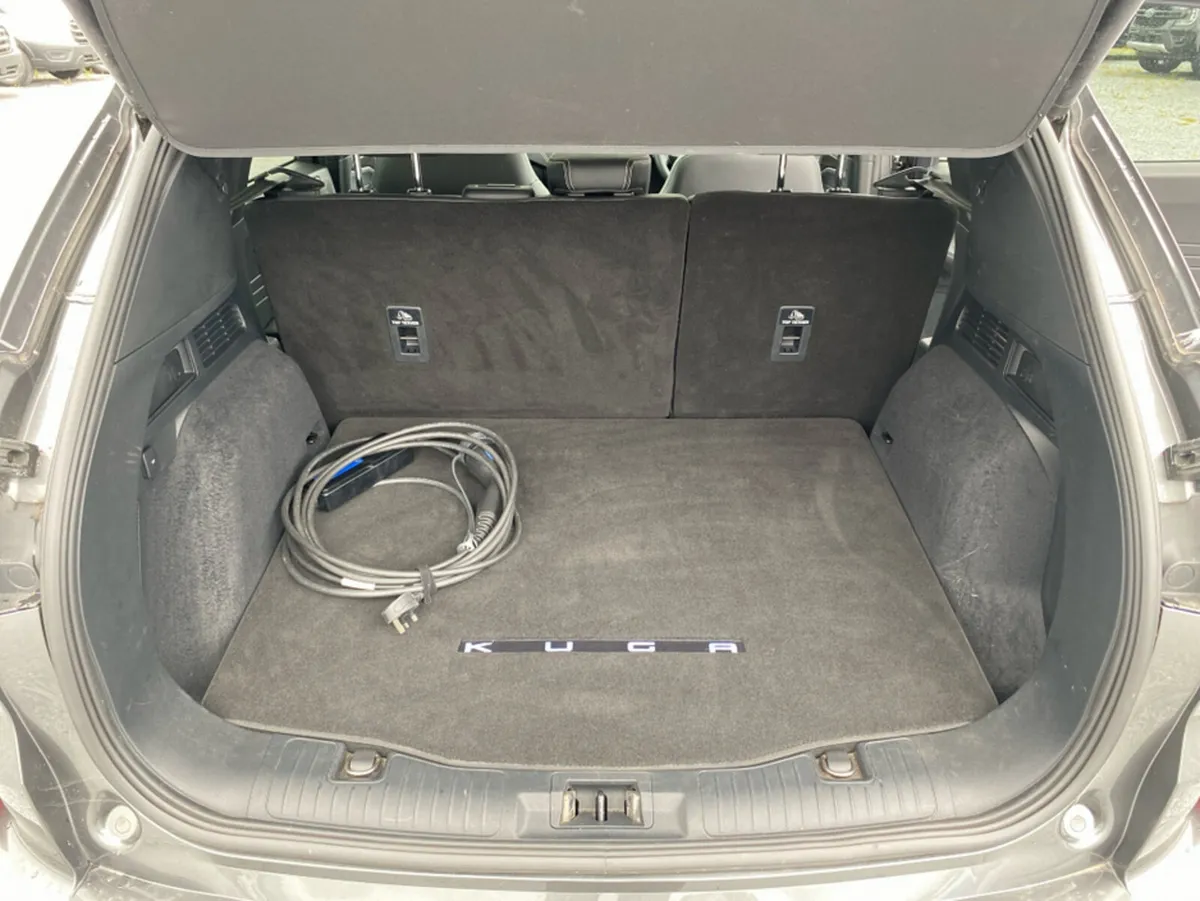 Ford Kuga MPV, Petrol Plug-in Hybrid, 2022, Grey