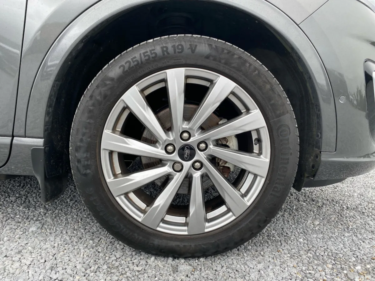 Ford Kuga MPV, Petrol Plug-in Hybrid, 2022, Grey