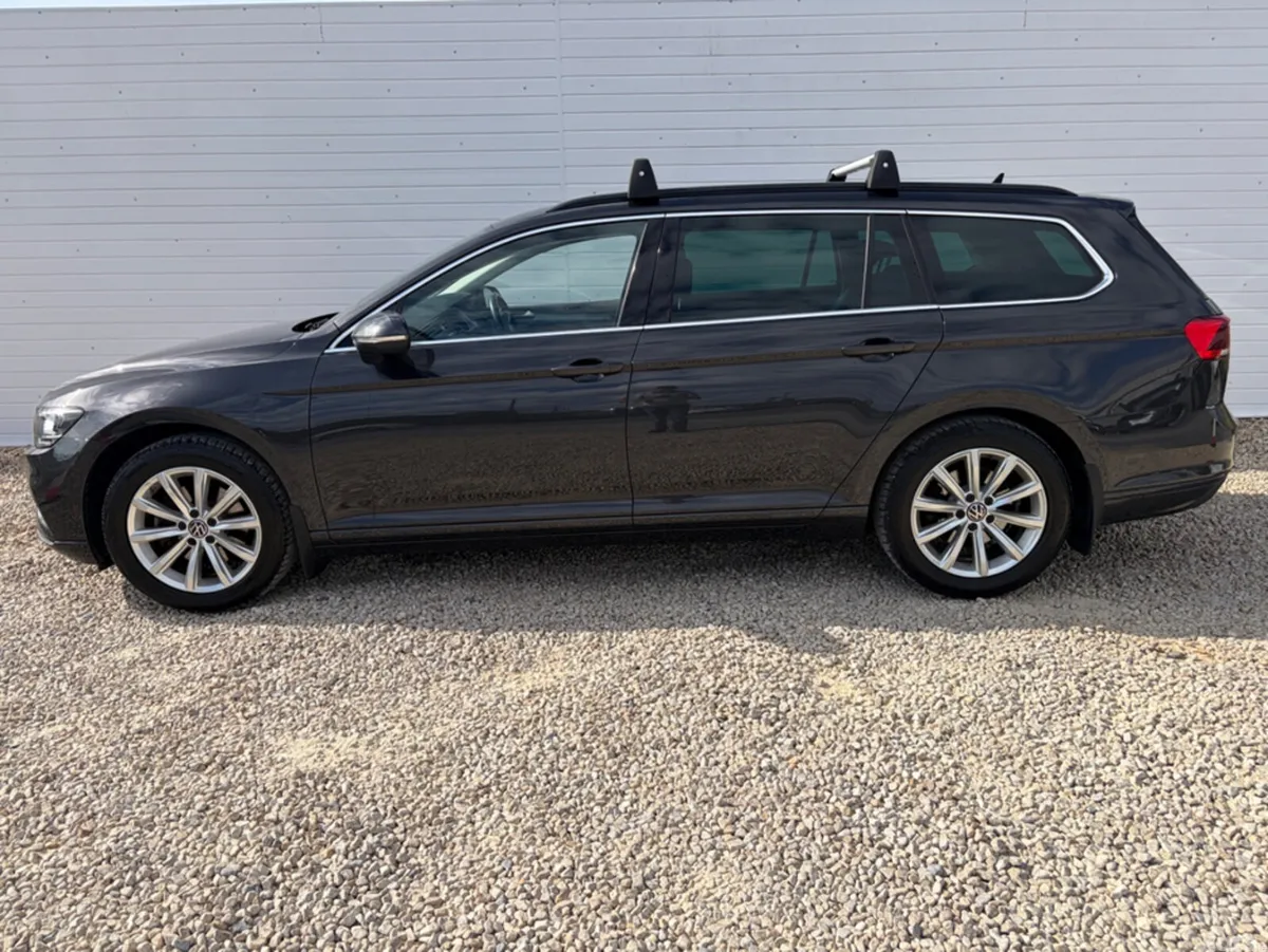 Volkswagen Passat Estate, Diesel, 2021, Grey