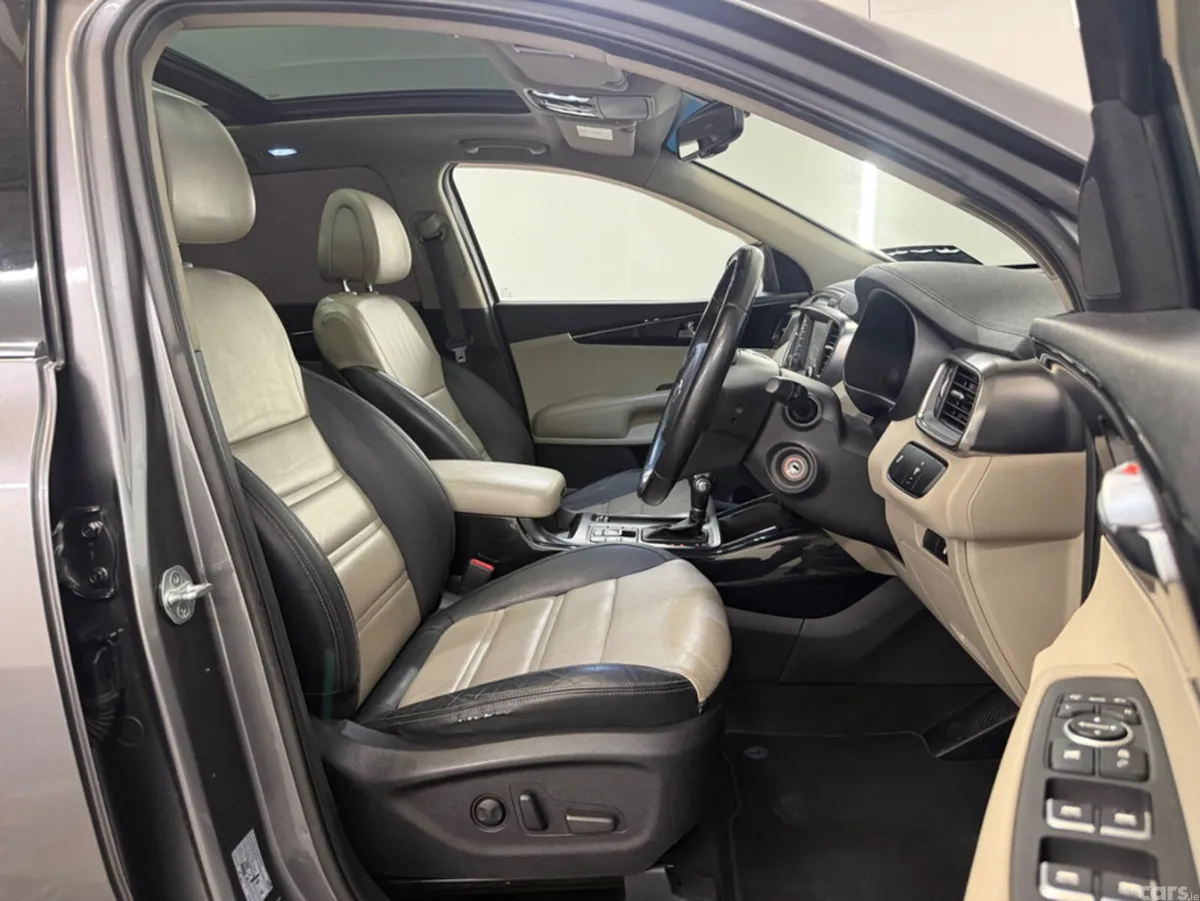 Kia Sorento SUV, Diesel, 2015, Grey