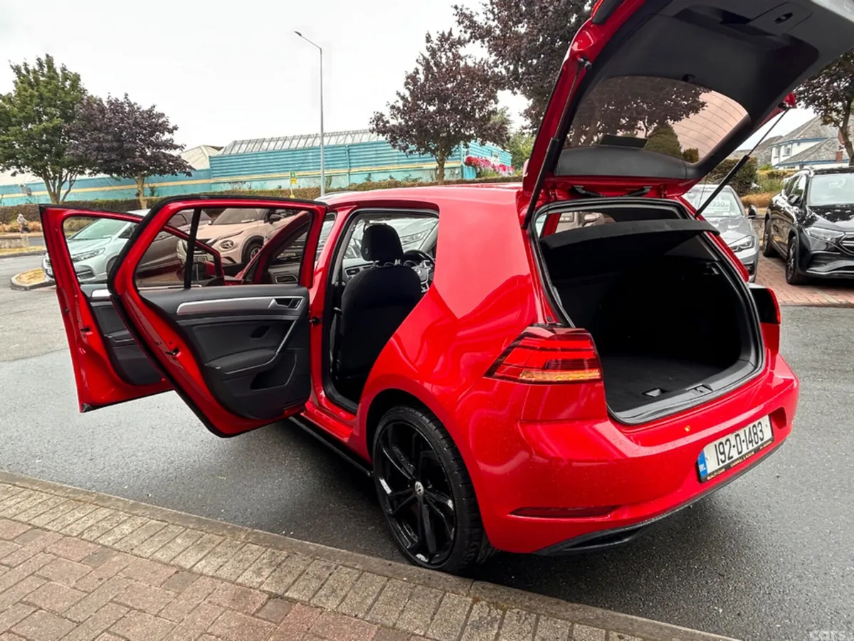 Volkswagen Golf Hatchback, Petrol, 2019, Red