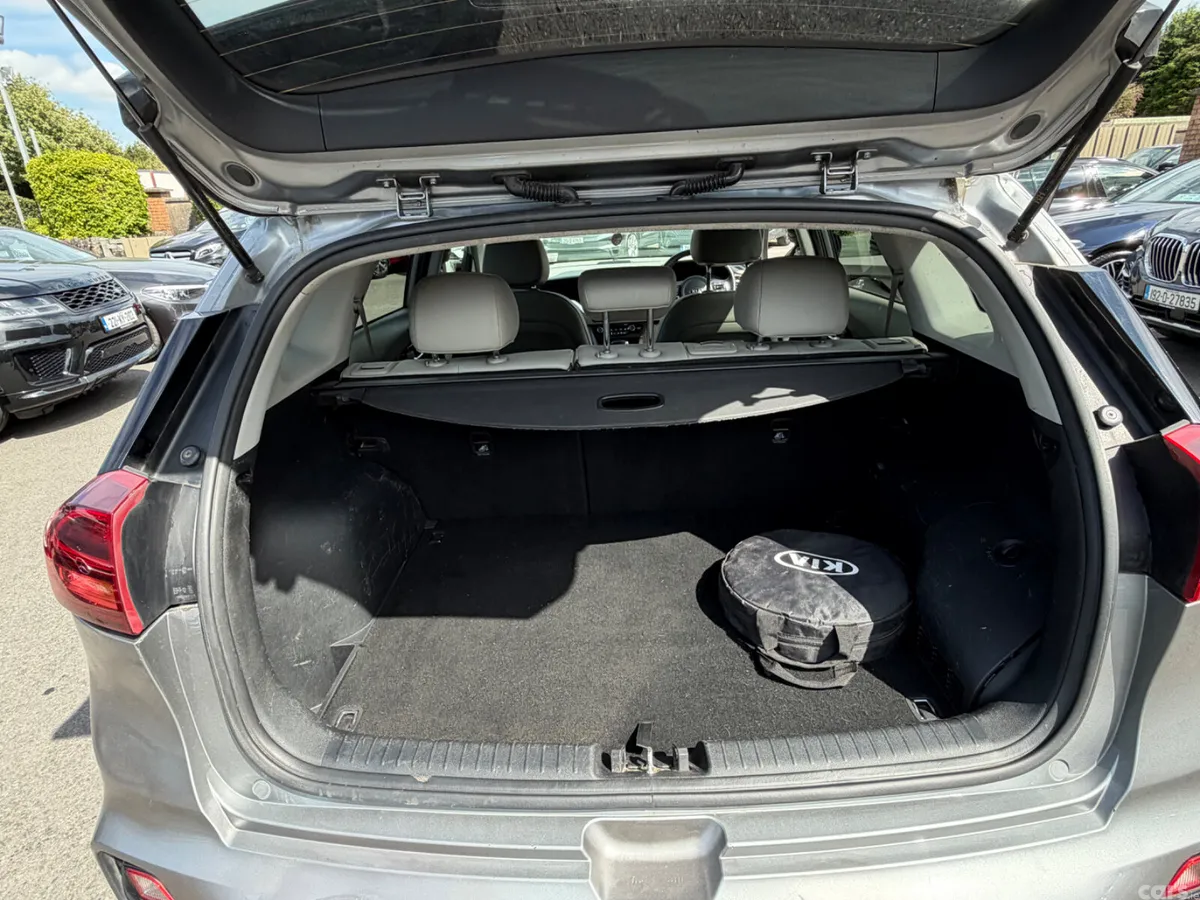 Kia Niro SUV, Petrol Plug-in Hybrid, 2021, Grey