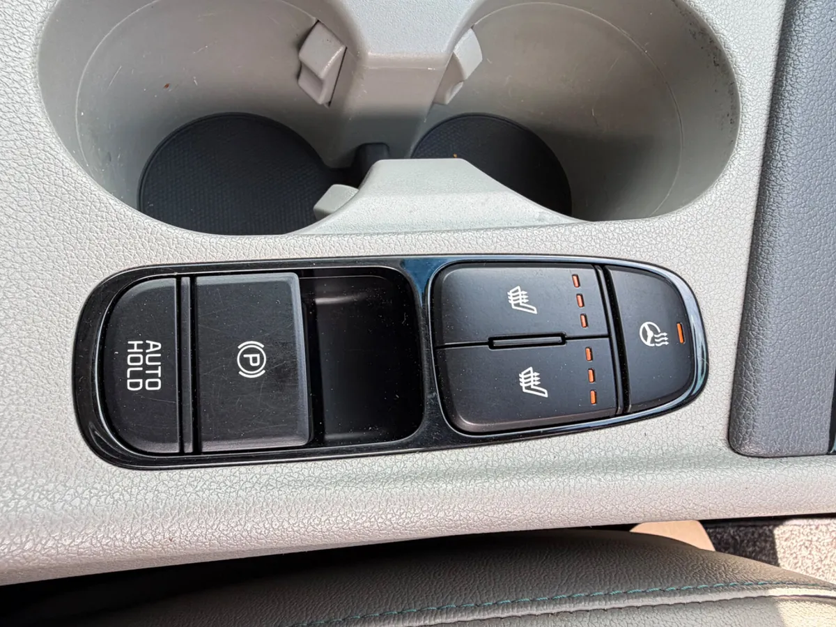 Kia Niro SUV, Petrol Plug-in Hybrid, 2021, Grey