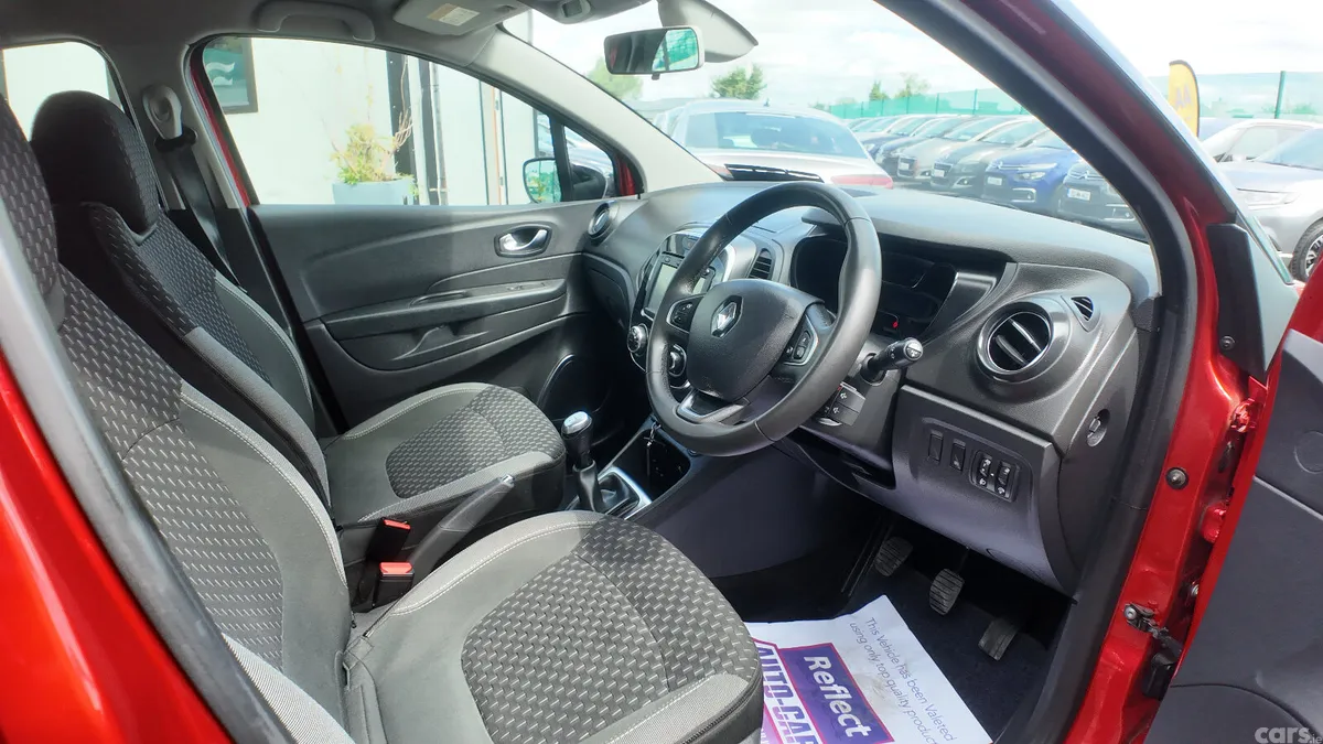 Renault Captur Hatchback, Diesel, 2018, Red