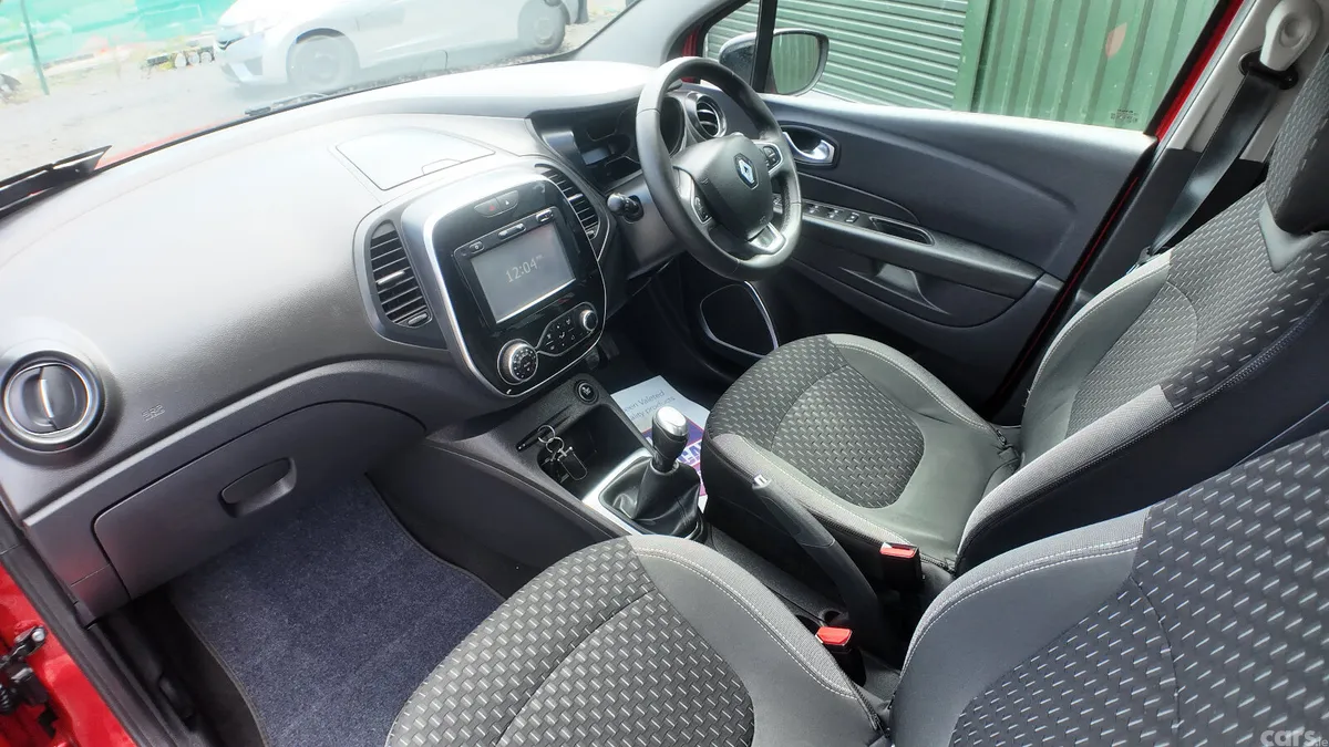 Renault Captur Hatchback, Diesel, 2018, Red