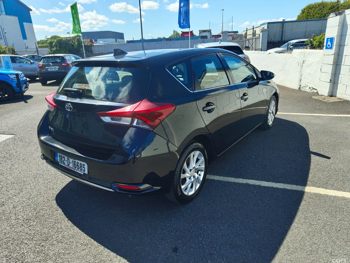 Toyota Auris Hatchback, Diesel, 2018, Black