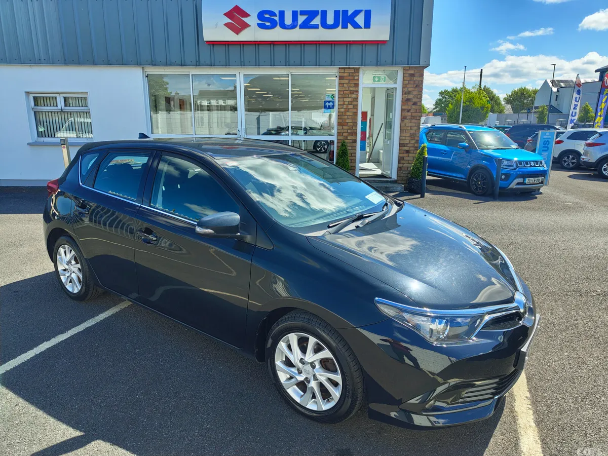 Toyota Auris Hatchback, Diesel, 2018, Black