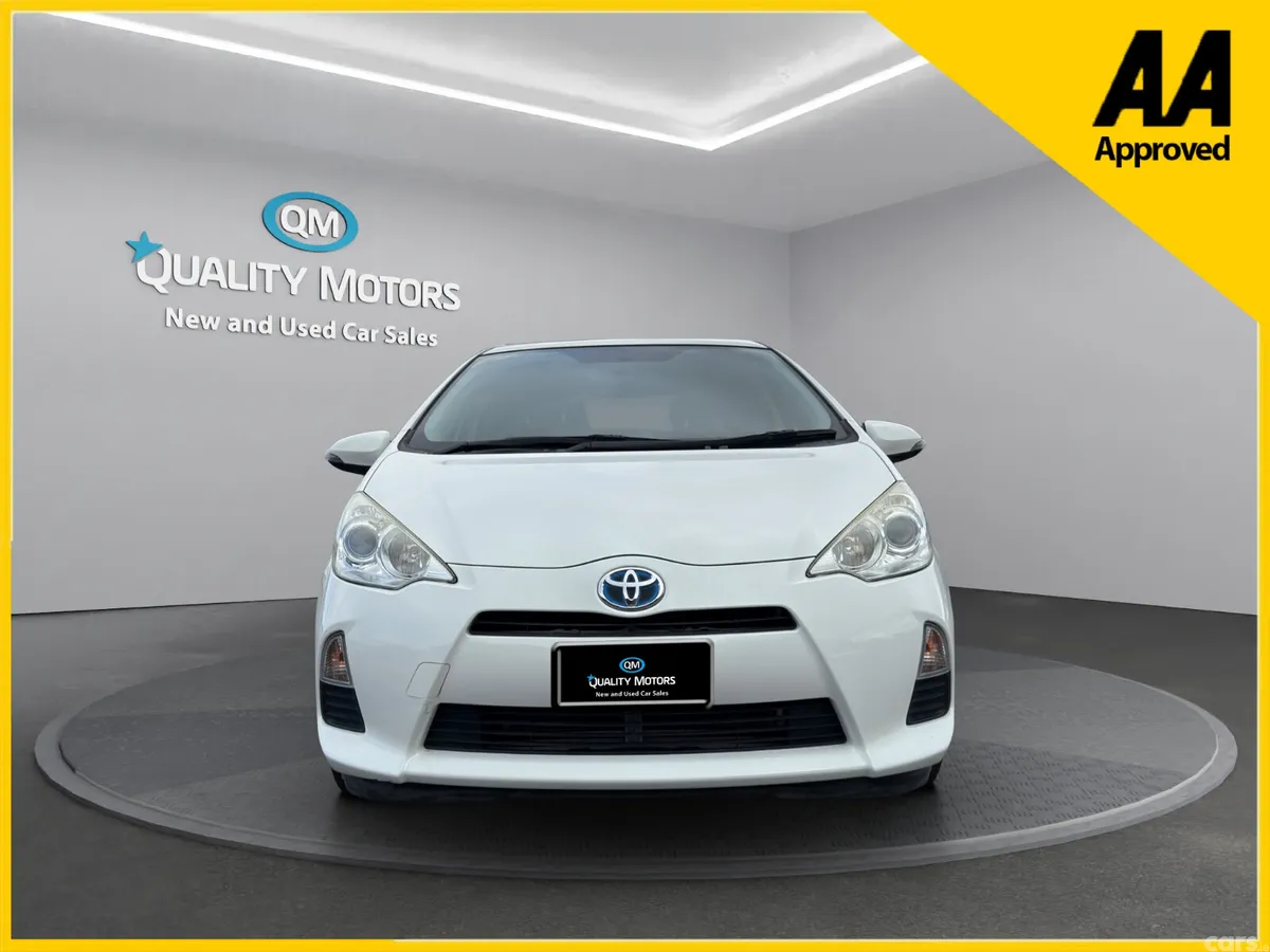 Toyota Aqua Hatchback, Petrol Hybrid, 2014, White