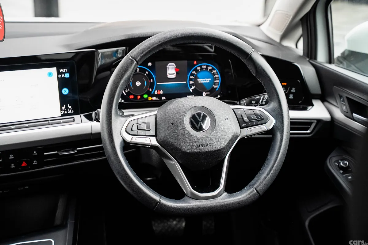 Volkswagen Golf Hatchback, Diesel, 2022, White