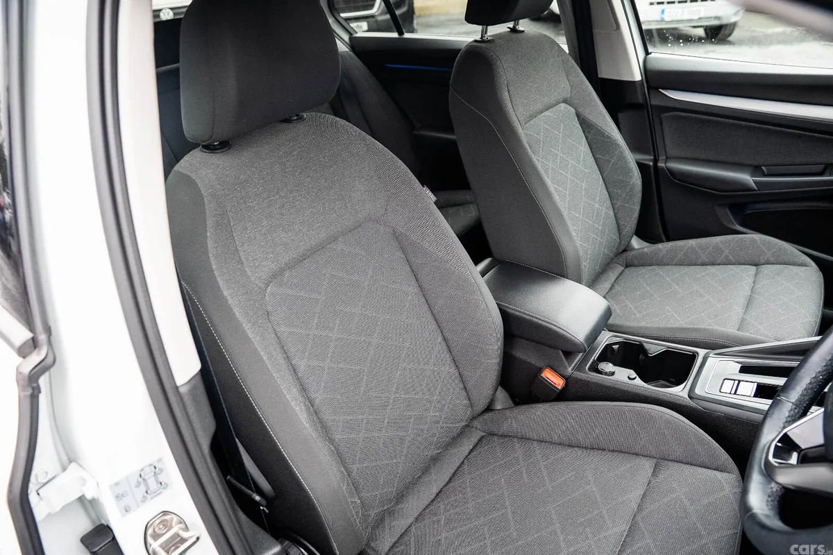 Volkswagen Golf Hatchback, Diesel, 2022, White