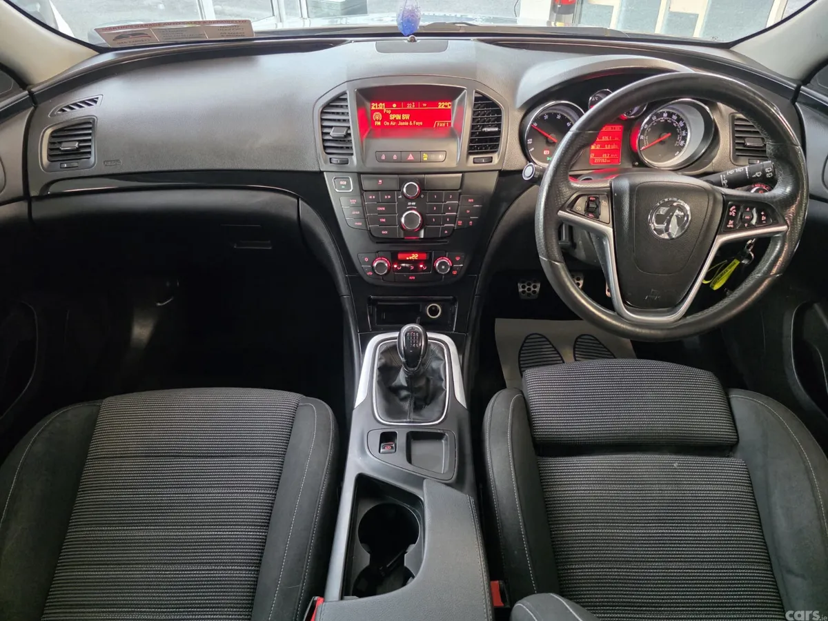 Vauxhall Insignia Hatchback, Diesel, 2013, Silver