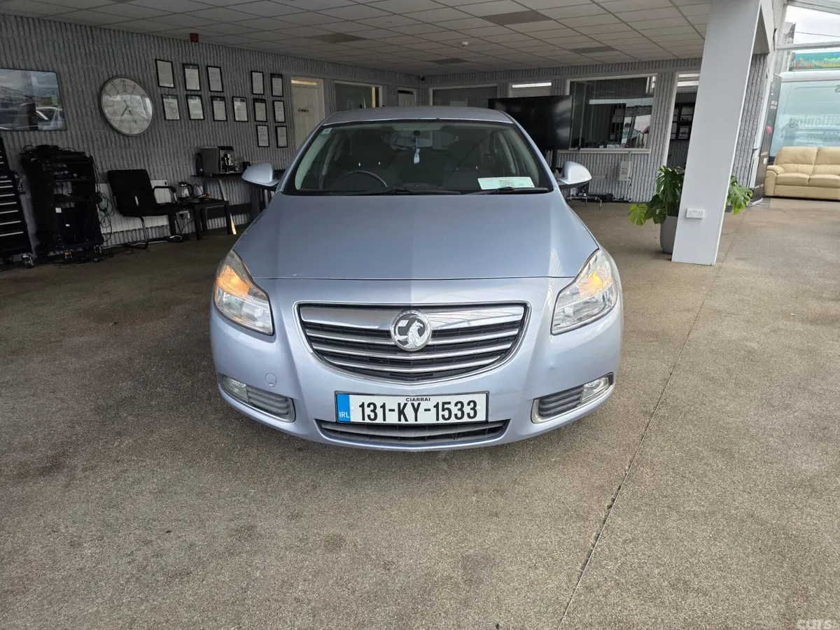 Vauxhall Insignia Hatchback, Diesel, 2013, Silver