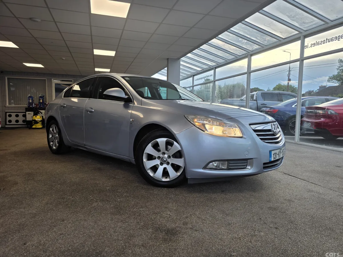 Vauxhall Insignia Hatchback, Diesel, 2013, Silver