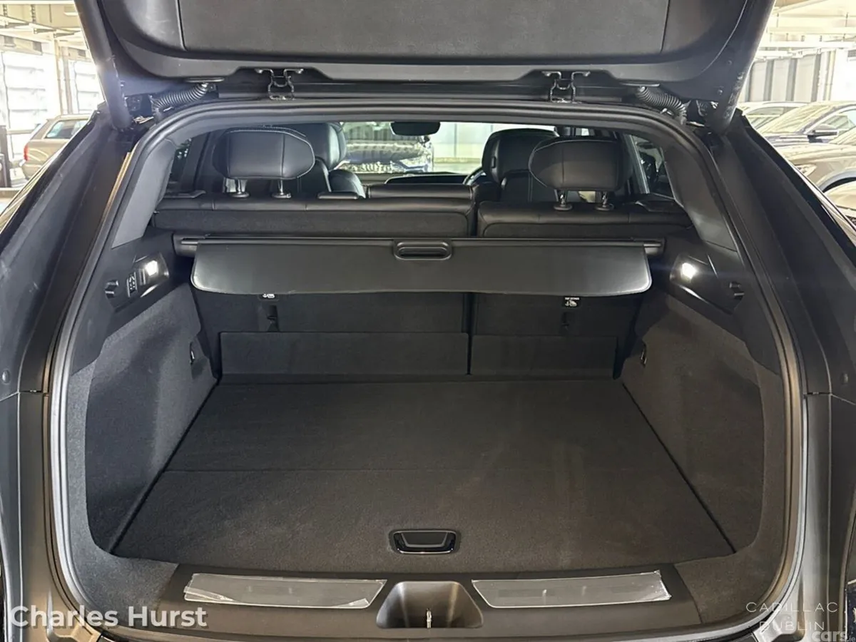 Cadillac Lyriq Hatchback, Electric, 2026, Black
