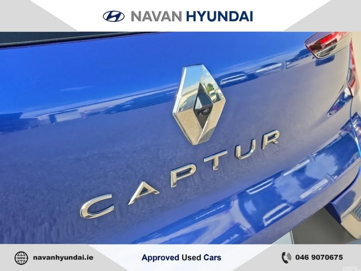 Renault Captur Hatchback, Petrol, 2022, Blue