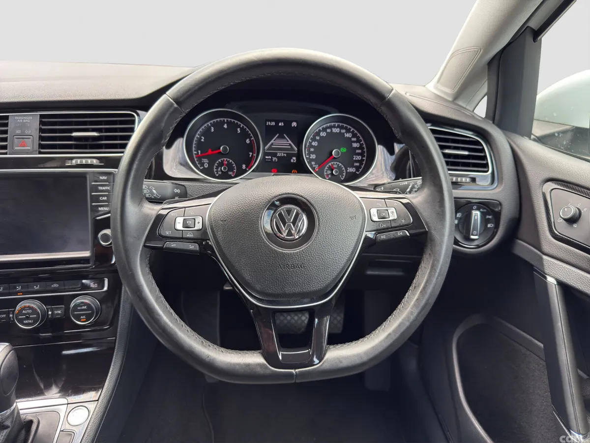 Volkswagen Golf Hatchback, Petrol, 2016, White