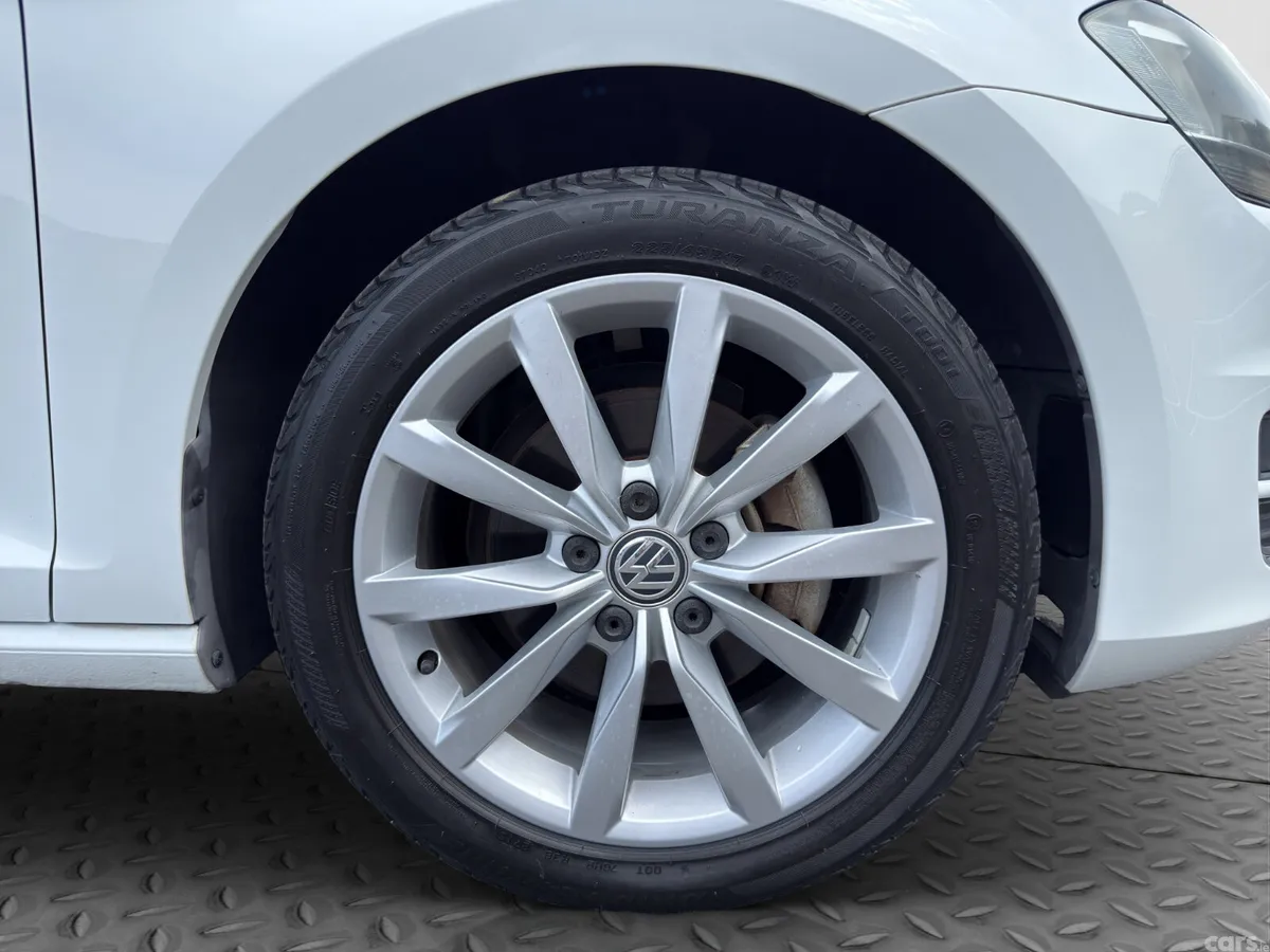Volkswagen Golf Hatchback, Petrol, 2016, White