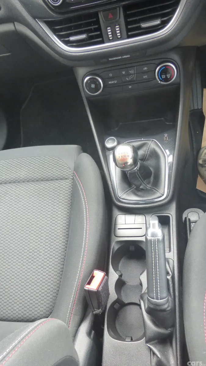 Ford Fiesta Hatchback, Petrol, 2018, Red