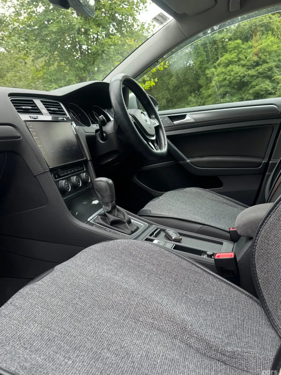 Volkswagen Golf Hatchback, Petrol, 2018, Silver